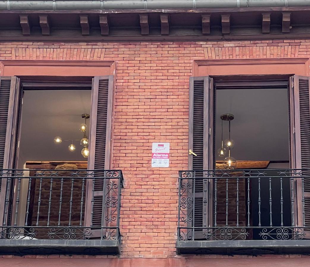Sonar En La Plaza Cervantes 1 Alcalá de Henares Dış mekan fotoğraf