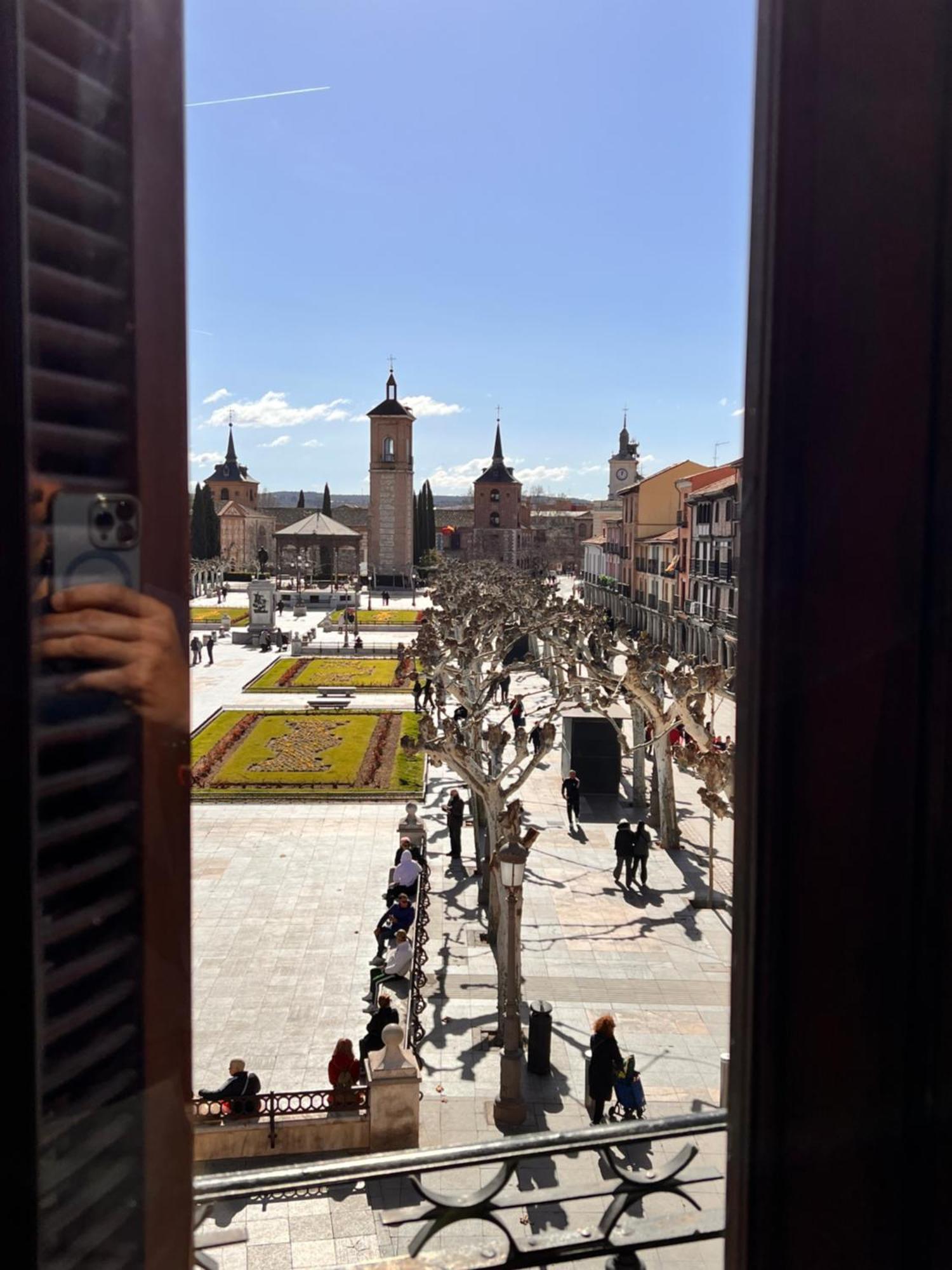 Sonar En La Plaza Cervantes 1 Alcalá de Henares Dış mekan fotoğraf
