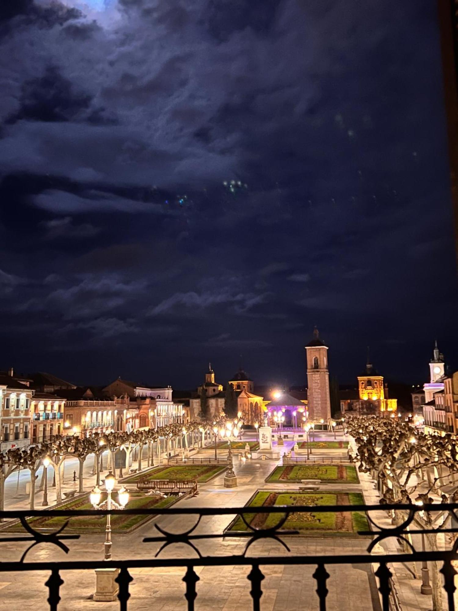 Sonar En La Plaza Cervantes 1 Alcalá de Henares Dış mekan fotoğraf