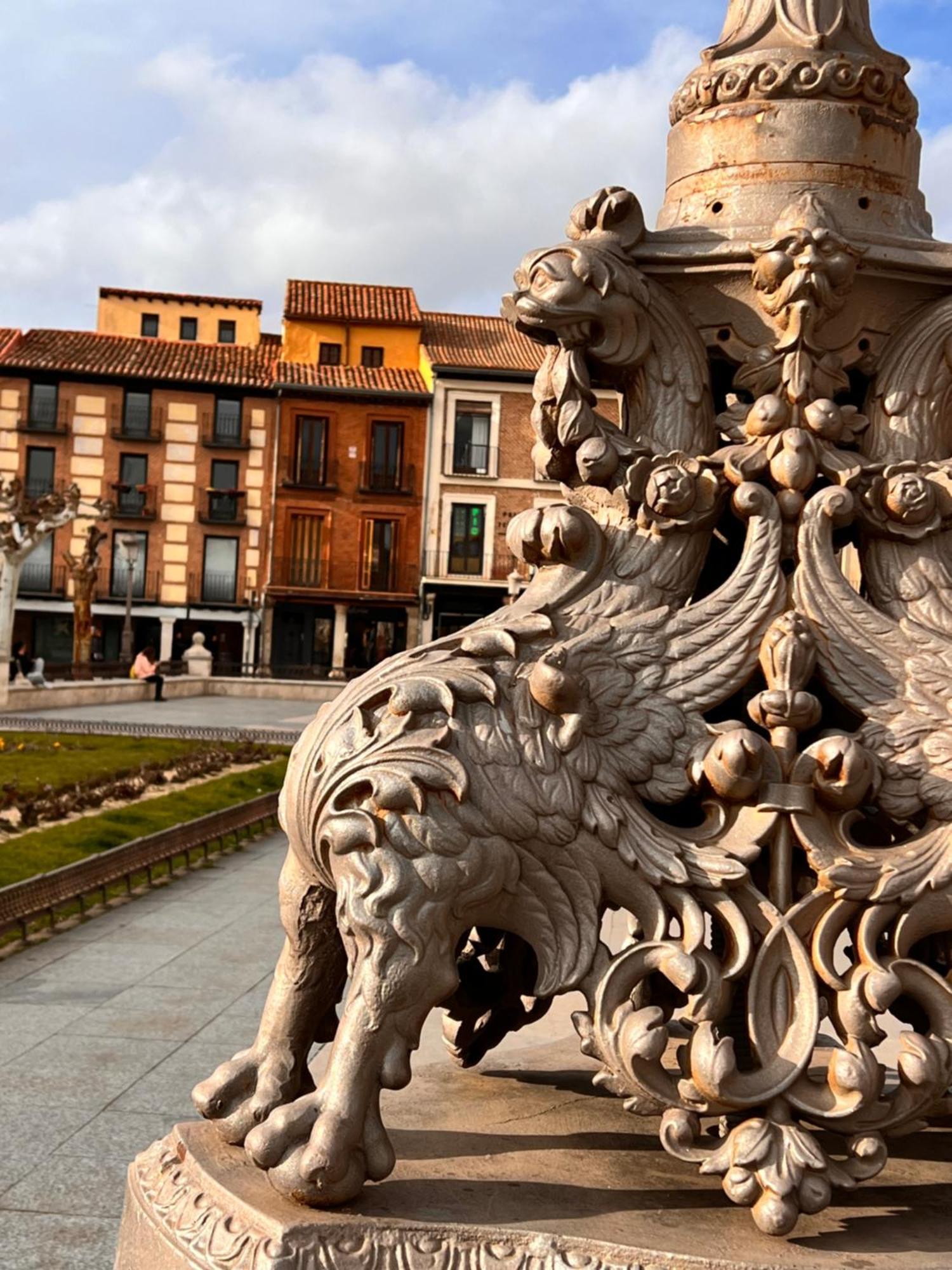 Sonar En La Plaza Cervantes 1 Alcalá de Henares Dış mekan fotoğraf
